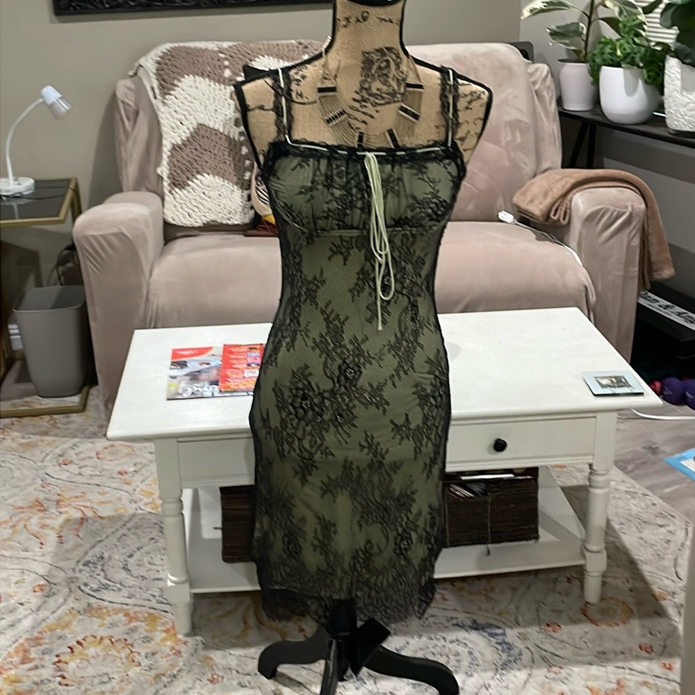 Black lace dress
